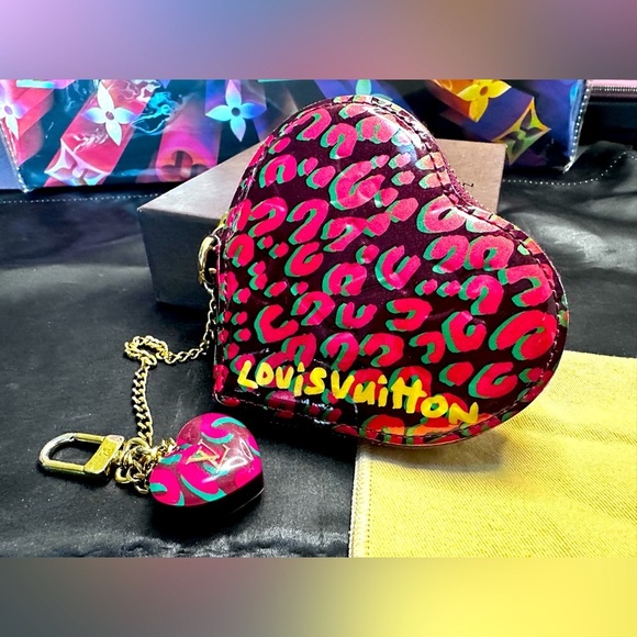 LOUIS VUITTON Vernis Leopard Coeur Heart Coin Purse Rouge Fauviste EUC box & bag - Picture 1 of 10